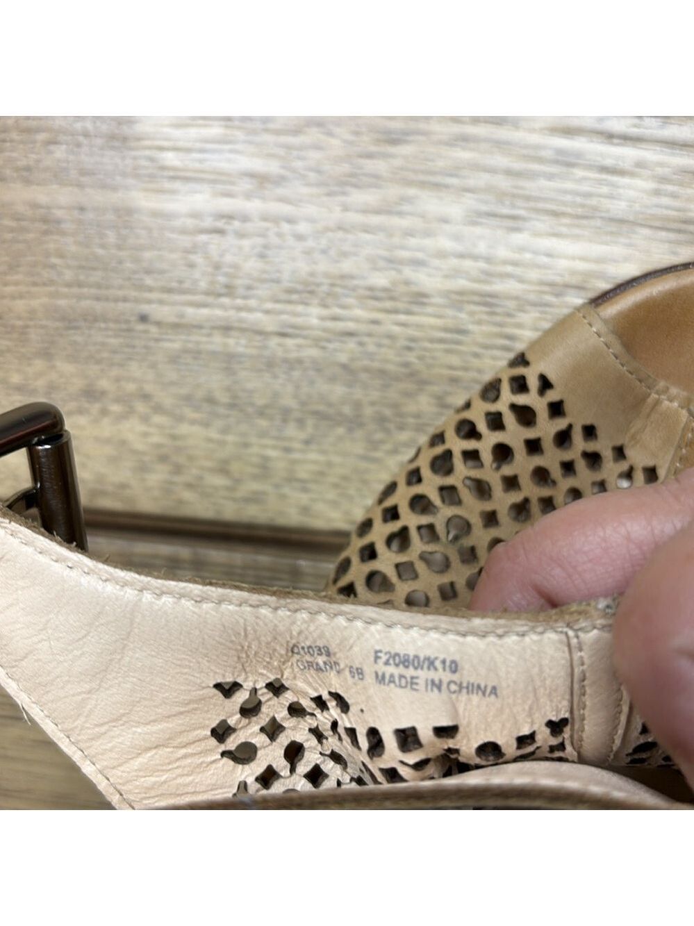 Women's Coach Tan Peep-Toe Sandals Size 6 - Picture 5 of 8